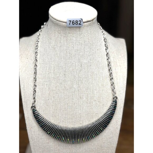 Black & Silver Bib Statement Necklace With Iridescent Accents Adjustable Chain L - Picture 3 of 9